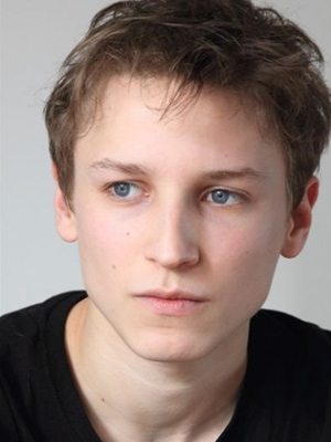 Ernst Umhauer; Cherbourg-Octeville, Manche, Fransa doğumlu Fransız oyuncu