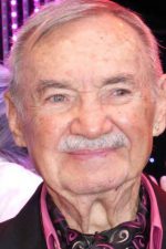 Ertem Göreç; Bursa, Türkiye doğumlu Türk yönetmen, oyuncu, kurgucu, senarist