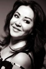 Oya Aydoğan; Erzincan, Türkiye doğumlu Türk oyuncu