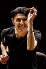 Ezio Bosso; Torino, İtalya doğumlu İtalyan orkestra şefibesteci