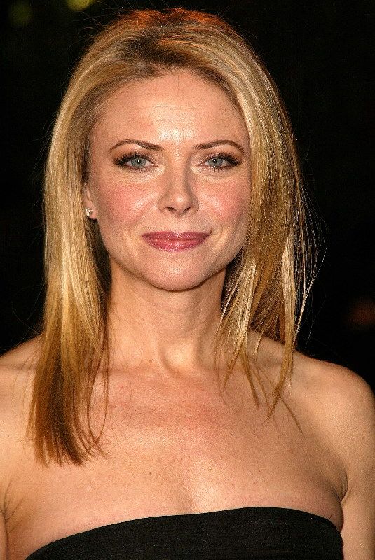 Faith Ford; Alexandria, Louisiana, ABD doğumlu Amerikalı oyuncu