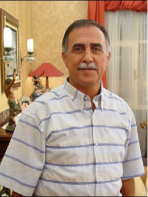 Ferdi Akarnur; Samsun, Türkiye doğumlu Türk oyuncu