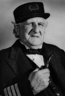 Finlay Currie; Edinburgh,İskoçya doğumlu İskoç  oyuncu