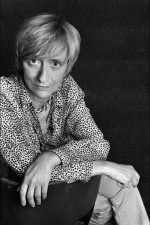 Françoise Sagan; Cajarc, Lot, Fransa doğumlu Francoise Quoirez olarak da bilinen Fransız senarist, yazar