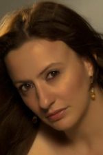 Funda Şirinkal; Melbourne, Florida, ABD doğumlu Türk oyuncu