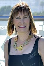 Gale Anne Hurd; Los Angeles, Kaliforniya, ABD doğumlu Amerikalı yapımcı, idari yapımcı, uygulayıcı yapımcı