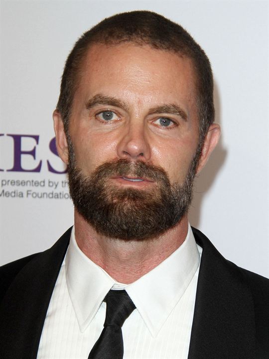 Garret Dillahunt; Castro Valley, Alameda, Kaliforniya, ABD doğumlu Amerikalı oyuncu