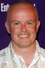 Gary Jones; Swansea,Galler doğumlu Galli  oyuncu, kostüm şefi, senarist