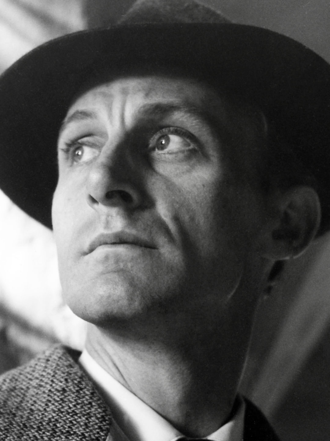 Brian Welsh; İngiliz  yönetmen, senarist