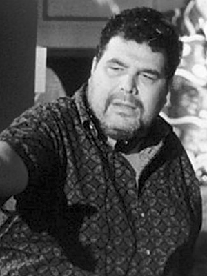 George Pan Cosmatos; Floransa, İtalya doğumlu George Cosmatos olarak da bilinen Yunan yönetmen, senarist