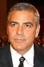George Clooney; Lexington, Lexington-Fayette, Kentucky, ABD doğumlu George Timothy Clooney olarak da bilinen Amerikalı oyuncu, yapımcı, uygulayıcı yapımcı
