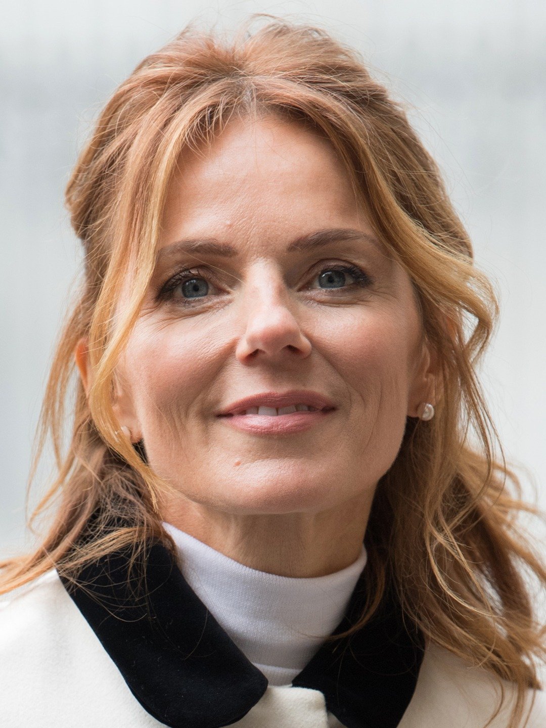 Geri Halliwell; Watford,Hertfordshire,İngiltere doğumlu Geraldine Estelle Halliwell olarak da bilinen İngilizşarkıcıoyuncu, besteci