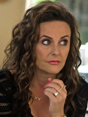 Gia Carides; Sidney, Yeni Güney Galler, Avustralya doğumlu Avustralyalı oyuncu