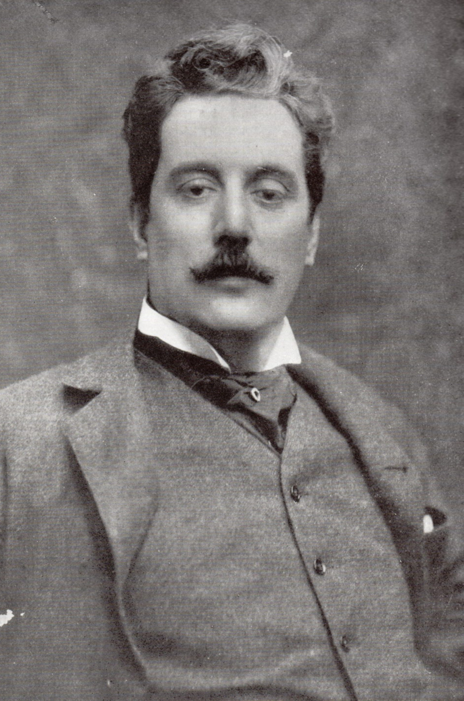 Giacomo Puccini; Lucca, İtalya doğumlu Giacomo Antonio Domenico Michele Secondo Maria Puccini olarak da bilinen İtalyan yazar, besteci