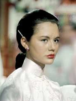 Giorgia Moll; Prata di Pordenone, Pordenone, İtalya doğumlu İtalyan oyuncu