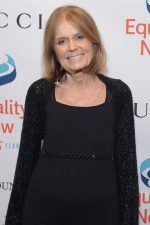 Gloria Steinem; Toledo, Ohio, ABD doğumlu Amerikalı feminist, gazeteci oyuncu, idari yapımcı, uygulayıcı yapımcı