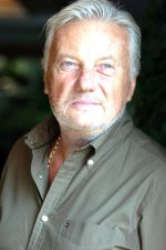 Göksel Arsoy; Kayseri, Türkiye doğumlu Altın Çocuk olarak da bilinen Türk oyuncu, yapımcı