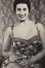 Gönül Bayhan; İstanbul, Türkiye doğumlu Gönül Özkökleşen olarak da bilinen Türk oyuncu