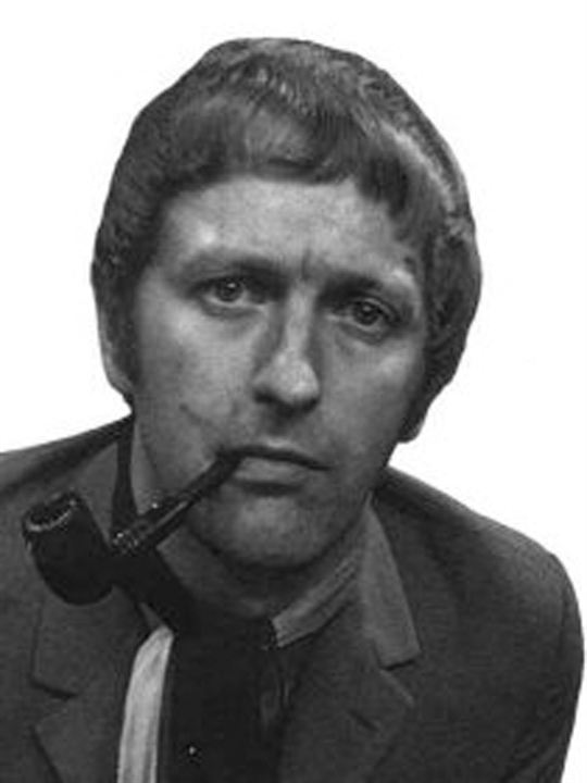 Graham Chapman; Stoneygate,Leicester,Leicestershire,İngiltere doğumlu İngiliztıp doktoru, komedyenoyuncu, senarist