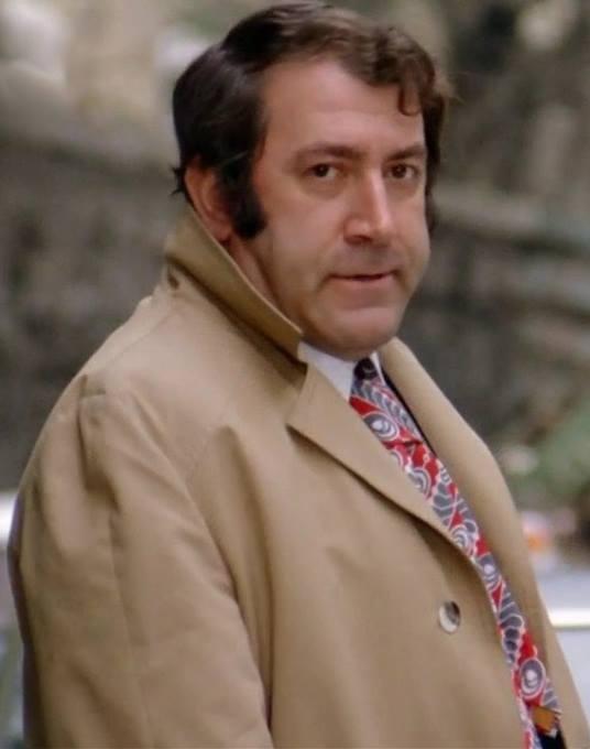 Güner Sümer; Ankara, Türkiye doğumlu Türk oyuncu, yazar