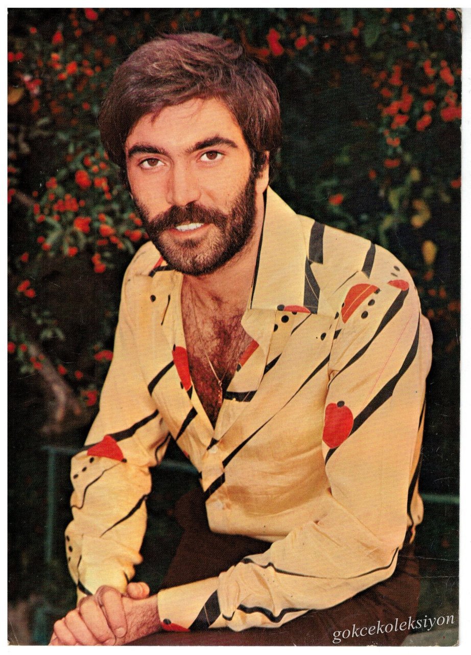 Hakan Balamir; İstanbul, Türkiye doğumlu Türk oyuncu, yapımcı