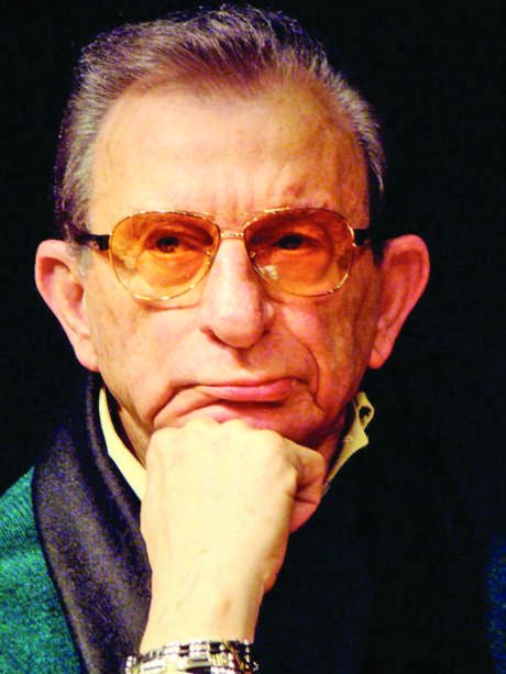 Haldun Dormen; Mersin, Türkiye doğumlu Türk oyuncu