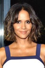 Halle Berry; Cleveland, Ohio, ABD doğumlu Maria Halle Berry olarak da bilinen Amerikalı oyuncu, idari yapımcı, yapımcı