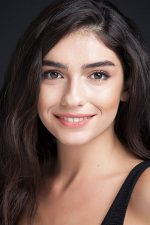 Hazar Ergüçlü; Lefkoşa, Kıbrıs doğumlu Kıbrıslı oyuncu