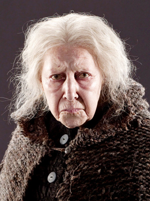 Hazel Douglas; Fulham,Londra,İngiltere doğumlu İngiliz  oyuncu