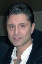 Hazım Körmükçü; İstanbul, Türkiye doğumlu Türk oyuncu