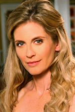 Helen Slater; Bethpage, Oyster Bay, New York, ABD doğumlu Amerikalı söz yazarı oyuncu