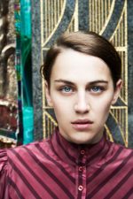 Josephine Bloéb; İnnsbruck, Tirol, Avusturya doğumlu Amerikalı oyuncu