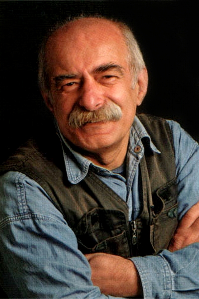 Hikmet Karagöz; Vezirköprü, Samsun, Türkiye doğumlu Türk oyuncu