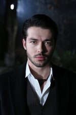 Hilmi Cem İntepe; Muğla, Türkiye doğumlu Türk oyuncu