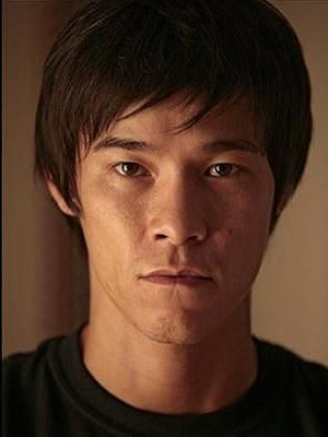 Jason Tobin; Hong Kong doğumlu To Jun Wai olarak da bilinen İngiliz  oyuncu