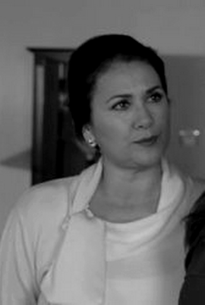 Hülya Darcan; İzmir, Türkiye doğumlu Türk oyuncu