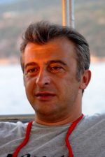 Hüseyin Avni Danyal; Trabzon, Türkiye doğumlu Türk oyuncu