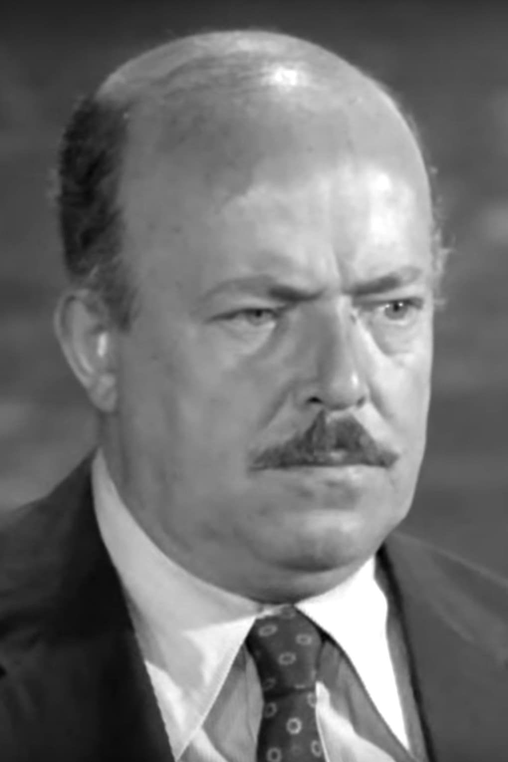 Hüseyin Kutman; Bursa, Türkiye doğumlu Türk oyuncu