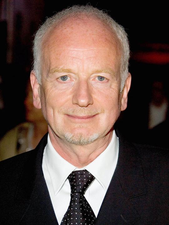 Ian McDiarmid; Carnoustie,Angus,İskoçya doğumlu İskoç  oyuncu