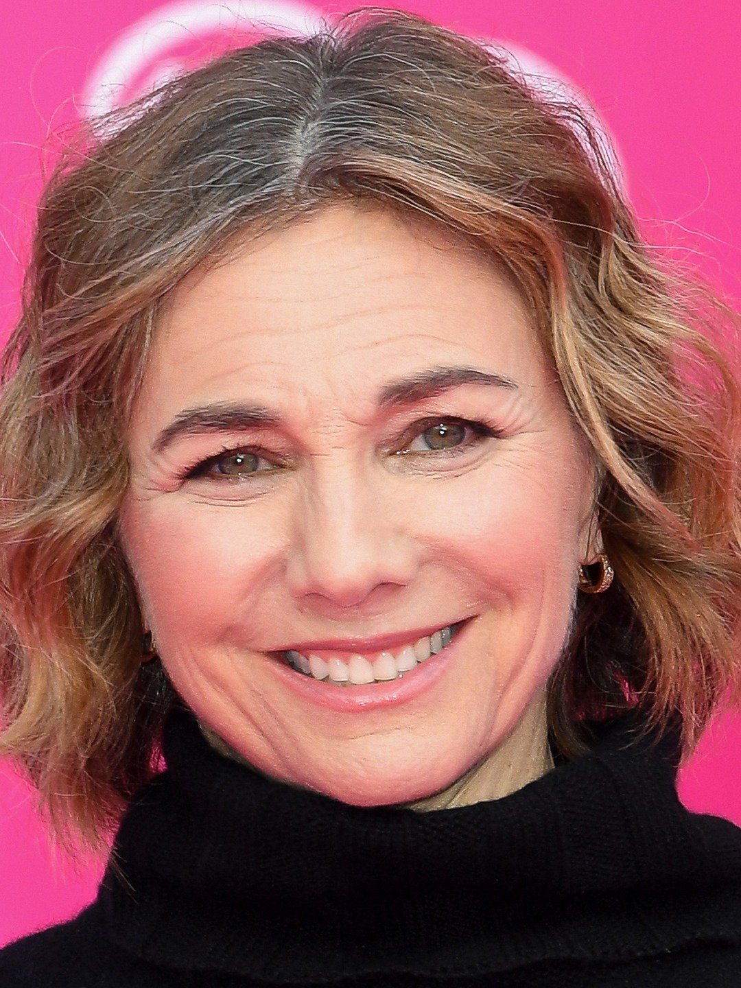 Ilene Chaiken; Elkins Park, Pensilvanya, ABD doğumlu Amerikalı idari yapımcı, senarist, showrunner