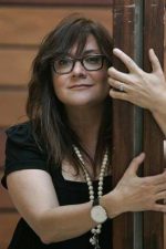 Isabel Coixet; Sant Adrià de Besós, Barselona, Katalonya, İspanya doğumlu Isabel Coixet Castillo olarak da bilinen İspanyol yönetmen, senarist