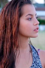 Isabela Merced; Cleveland, Ohio, ABD doğumlu Isabela Yolanda Merced, Isabela Moner olarak da bilinen Amerikalı dansçı, şarkıcı, söz yazarı oyuncu