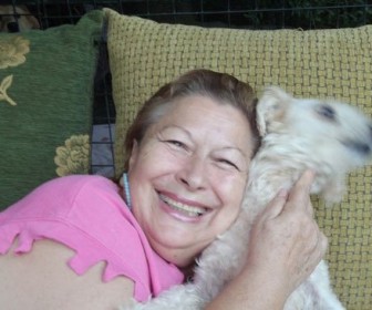 Işık Aras; Türk oyuncu