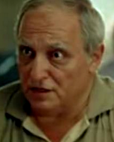 İhsan Bilsev; İstanbul, Türkiye doğumlu Türk oyuncu, oyuncu yönetmeni, senarist