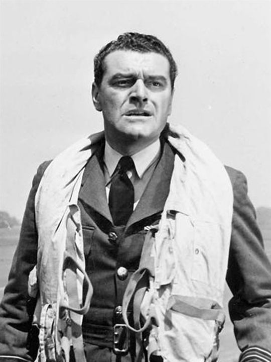 Jack Hawkins; Wood Green,Haringey,Londra,İngiltere doğumlu John Edward Hawkins olarak da bilinen İngiliz oyuncu