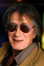 Jacques Dutronc; Paris, Fransa doğumlu Fransız şarkıcı, söz yazarıoyuncu, besteci