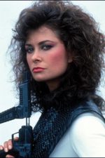 Jane Badler; Brooklyn, New York City, New York, ABD doğumlu Amerikalı oyuncu