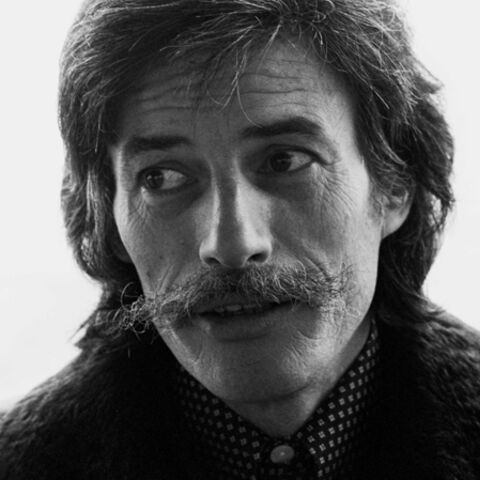 Jean Ferrat; Vaucresson, Hauts-de-Seine, Fransa doğumlu Jean Tennenbaum olarak da bilinen Fransız şarkıcı, söz yazarı, şair, oyuncu