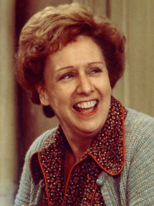 Jean Stapleton; Manhattan, New York City, New York, ABD doğumlu Amerikalı oyuncu
