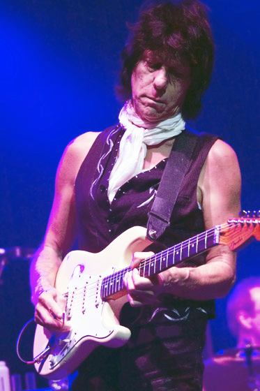 Jeff Beck; Wallington,Sutton,Londra,İngiltere doğumlu İngilizgitaristmüzisyen